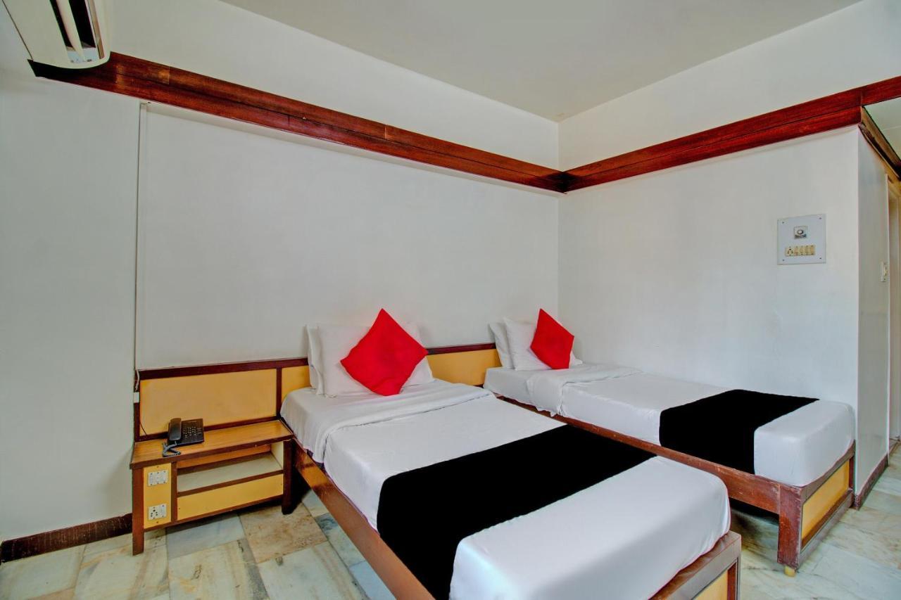 Capital O 76484 Hotel Balwas International Bombay Eksteriør billede