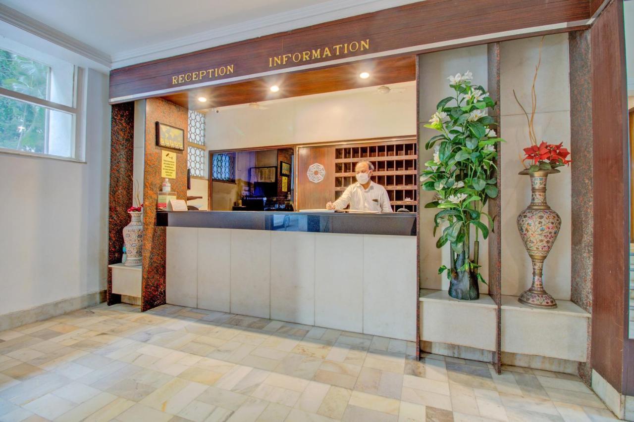 Capital O 76484 Hotel Balwas International Bombay Eksteriør billede