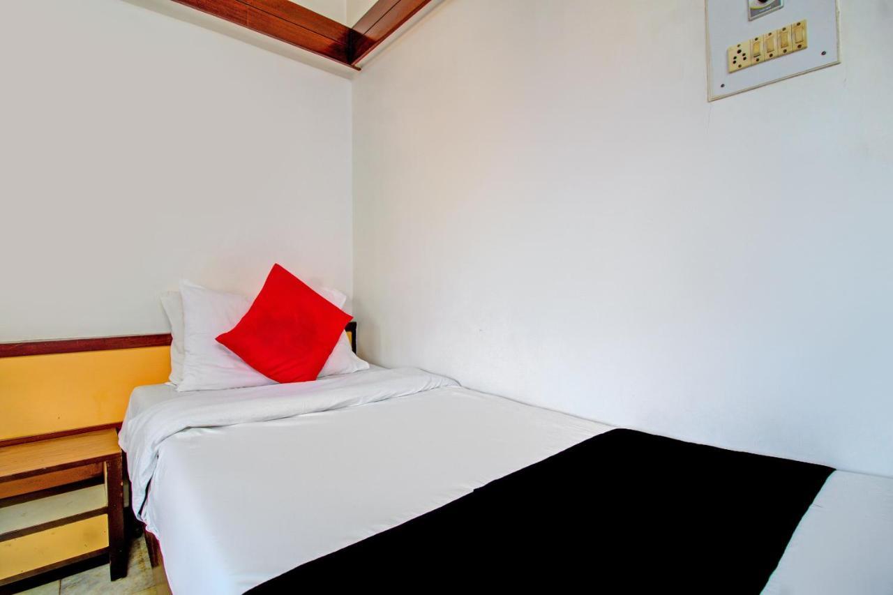 Capital O 76484 Hotel Balwas International Bombay Eksteriør billede