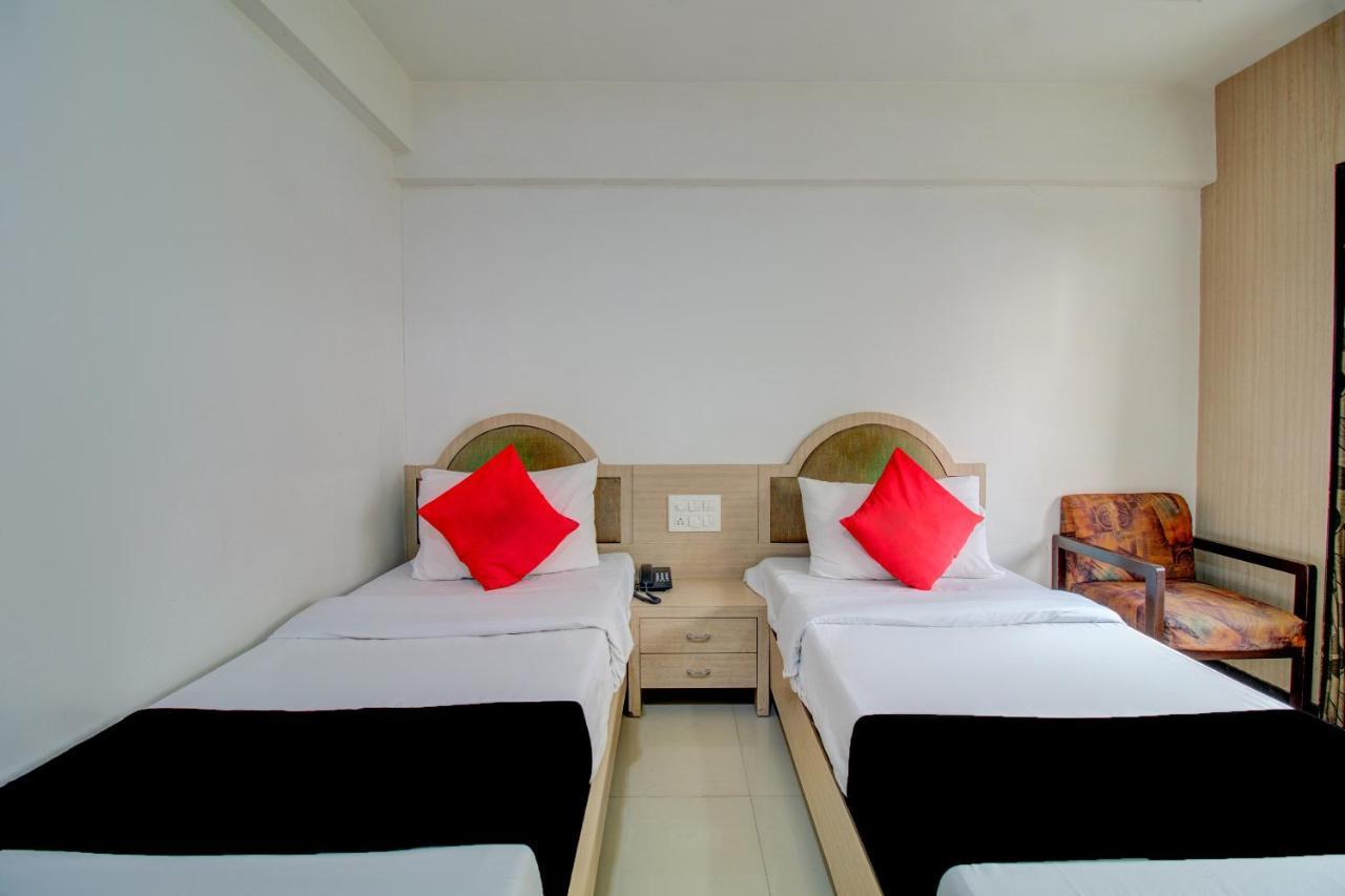 Capital O 76484 Hotel Balwas International Bombay Eksteriør billede